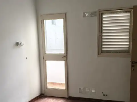 Av. Pellegrini 800, Piso 12