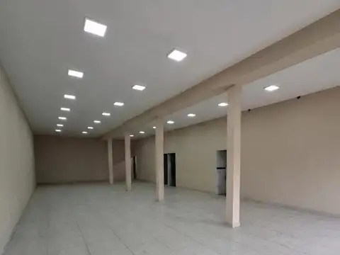 EXCELENTE SALÓN MULTIUSOS A ESTRENAR