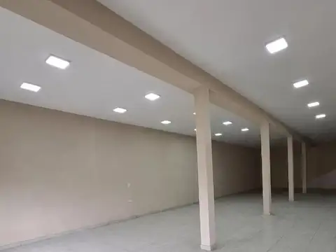 EXCELENTE SALÓN MULTIUSOS A ESTRENAR