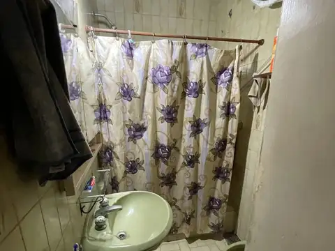 Depto Tipo Casa Monoambiente con 4 baños