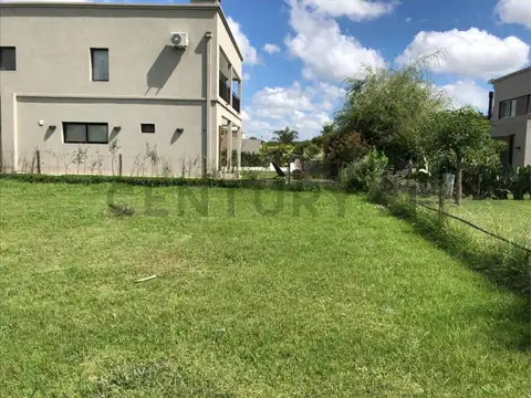 Gral. Guido 1600, Piso 0