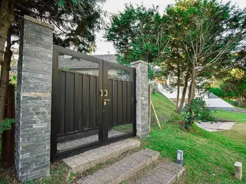Casa en Venta en Carilo, USD 670.000