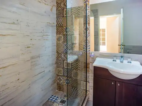 CASA EN VENTA EN PLANTA ALTA 3 DORMITORIOS