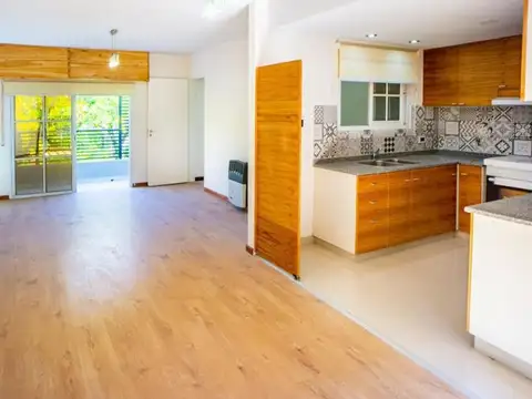 CASA EN VENTA EN PLANTA ALTA 3 DORMITORIOS 