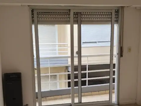 2 amb con balcón al frente | 1° piso | Morón