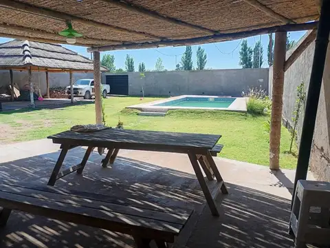CASA CON PILETA EN VENTA B° DOMINIOS 3 CORRALITOS