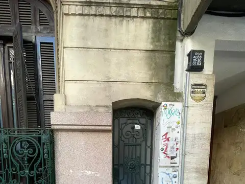 VENTA-  Departamento en 3 de Febrero al 600