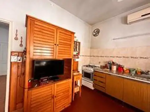 VENDO CASA MORENO CENTRO PERMUTO DEPARTAMENTO