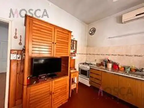 VENDO CASA MORENO CENTRO PERMUTO DEPARTAMENTO