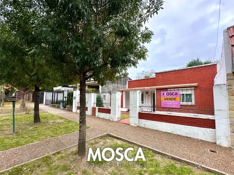 VENDO CASA MORENO CENTRO PERMUTO DEPARTAMENTO