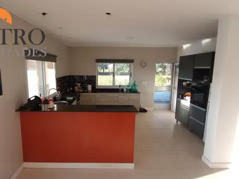 CASA EN VENTA EN HARAS DEL SUR II - RUTA 2 KM 73