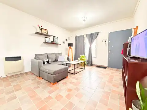DEPARTAMENTO TIPO CASA EN PRIMER PISO