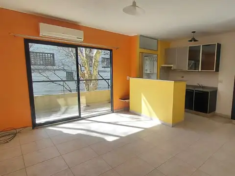 ALQUILER 2 AMB C/ BALCÓN AL  FRENTE VILLA  CRESPO