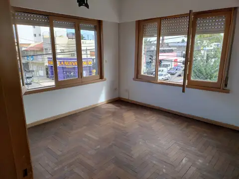 SAN MARTIN ALQUILA DEPARTAMENTO 4 AMB IMPECABLE