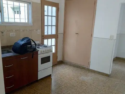 Rivadavia 4200, Piso 1