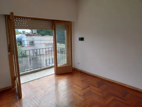 Rivadavia 4200, Piso 1