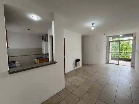 Departamento de Un Dormitorio con Balcón en Alquiler en Echesortu-Rosario