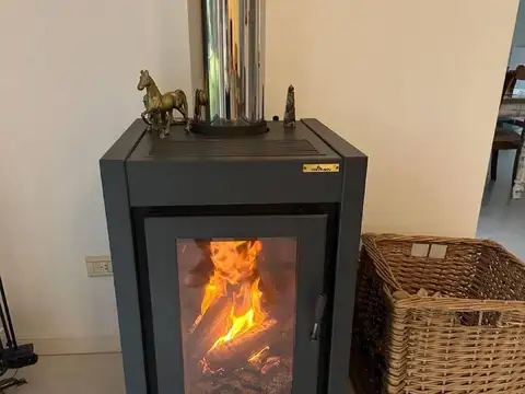 Casa 4 ambientes con 4 baños
