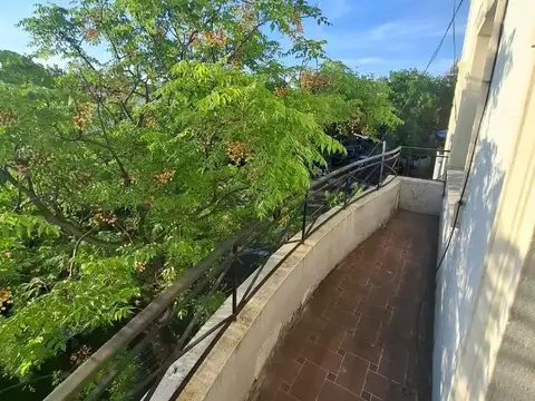 Depto Tipo Casa en Alquiler de 3 ambientes