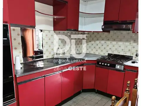 Casa 9 ambientes con 1 baño