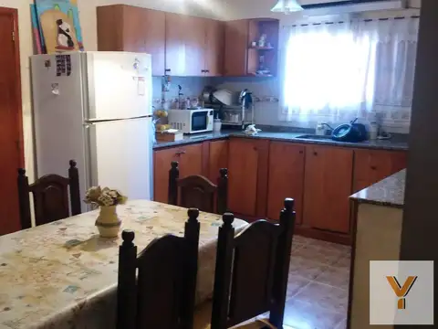 Casa 4 ambientes con 1 baño