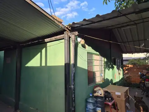Casa 3 ambientes con 1 baño