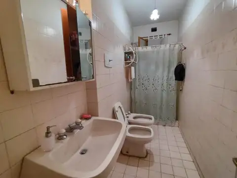 Casa 3 ambientes con 2 baños