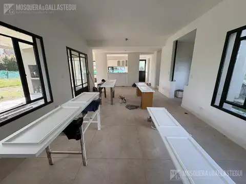 Casa en Venta en Pilar del Este - San Ramon, USD 165.000