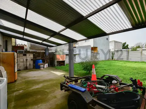 Casa 4 ambientes con 1 baño