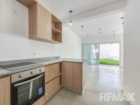 VENTA TRIPLEX 4 AMBIENTES EN PARQUE LELOIR