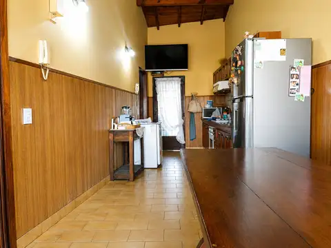 CASA 6 AMB,IDEAL 2 FAMILIAS C/QUINCHO/TERRAZ-LANUS
