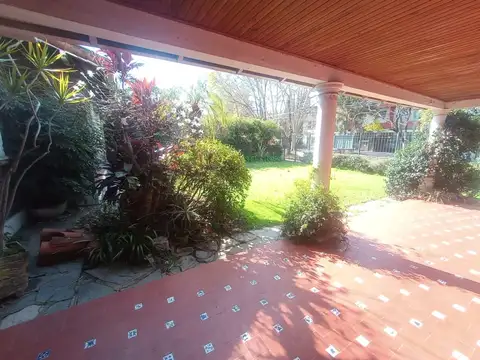 TERRENO EN VENTA DOBLE FRENTE LOMAS DE ZAMORA