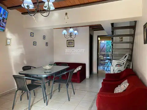 AVENIDA 4 ENTRE PASEOS 106 Y 107