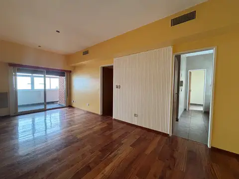3 ambientes con dependencia con balcon