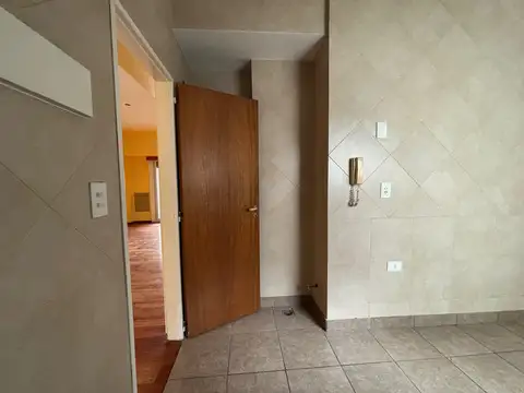 3 ambientes con dependencia con balcon