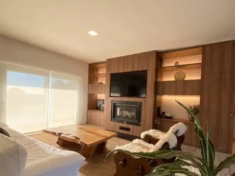 Casa en Alquiler de 5 dormitorios