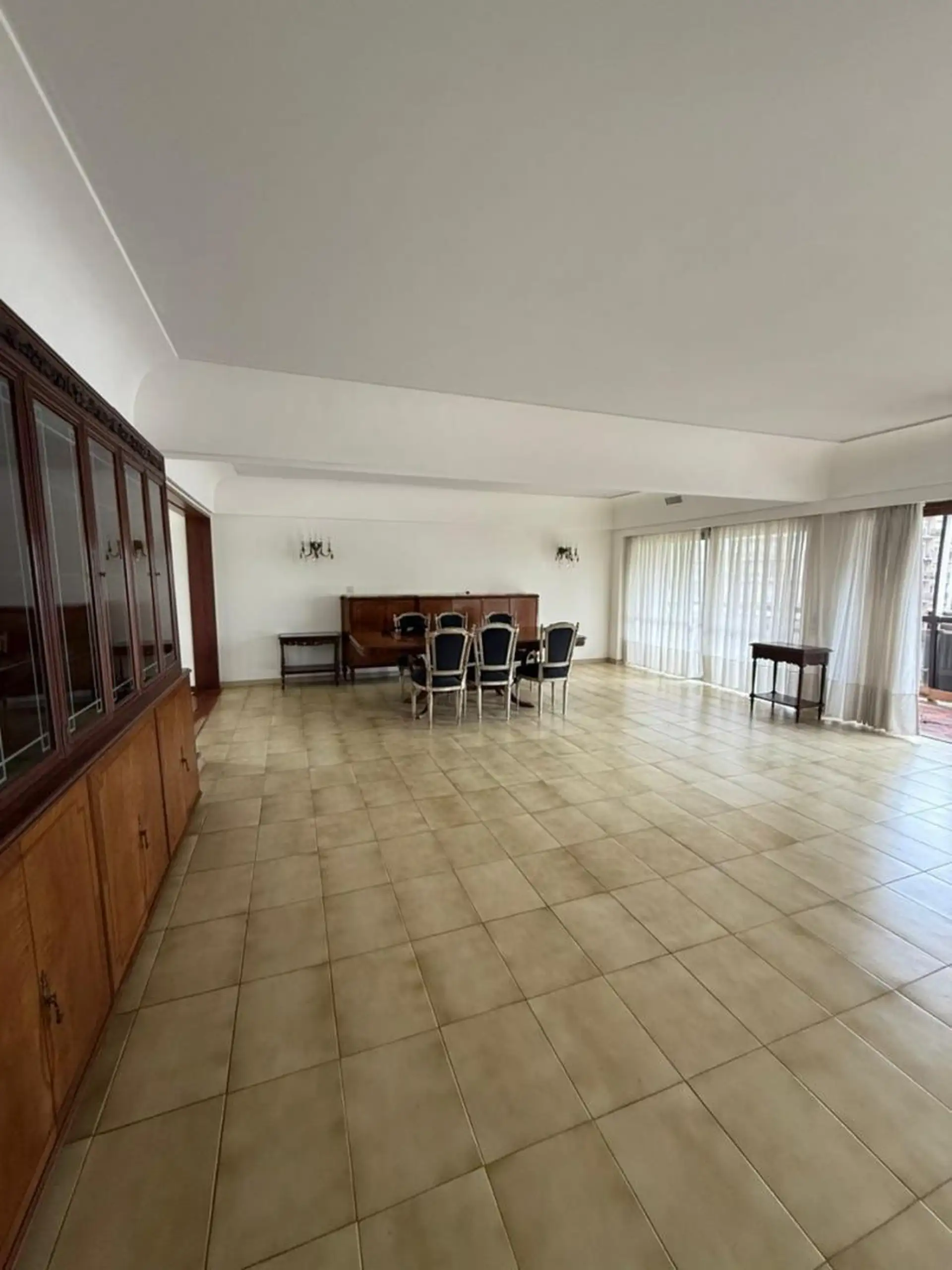 Venta de Departamento Semi Piso 4 Ambientes Con Cochera en La Perla