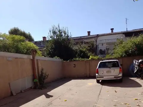Cochera En Venta En Saavedra 