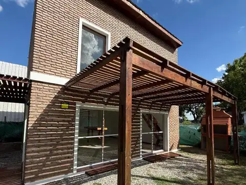 Casa en Alquiler en Pueblo Esther, $ 720.000