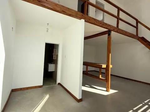 Casa en Alquiler con 1 cochera