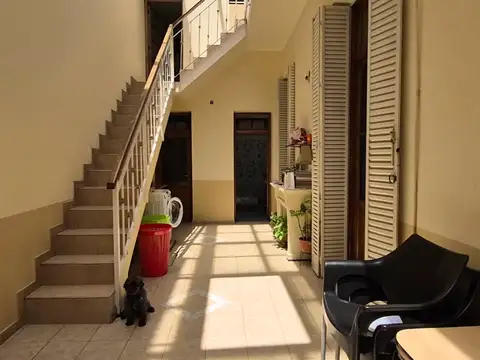 Casa 6 ambientes con 3 baños