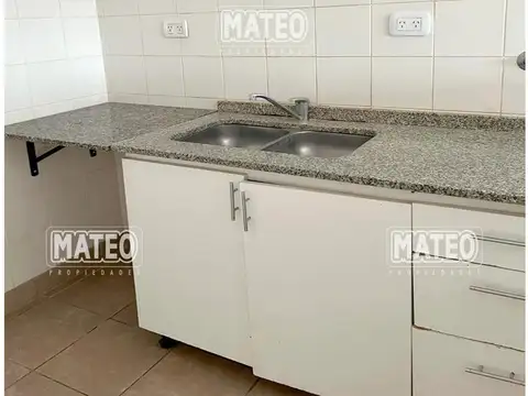 Casa en Alquiler con 1 cochera