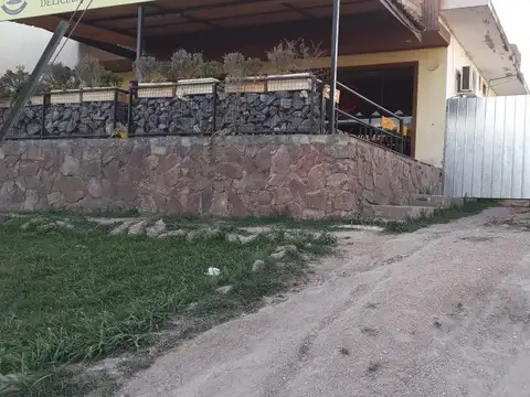 Casa mas local en venta sobre ruta 38, Bialet Masse. (C83)