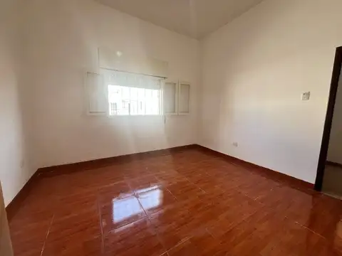 SE VENDE CASA ESQUINA EN ALTO ALBERDI