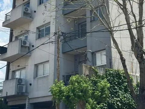 DEPARTAMENTO 2 AMBIENTES CON COCHERA BERAZATEGUI