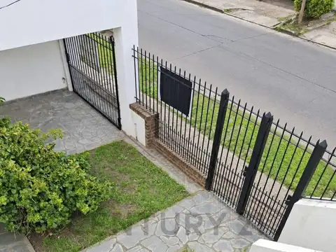 Leandro N Alem 2700