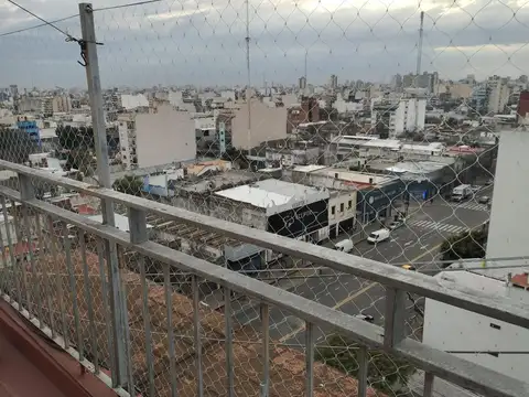 Departamento en Alquiler en Floresta, $ 700.000
