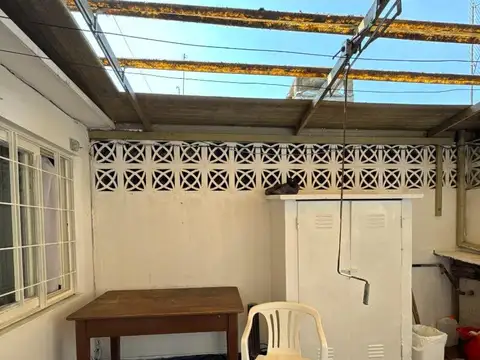 Depto Tipo Casa en Alquiler de 1 dormitorio