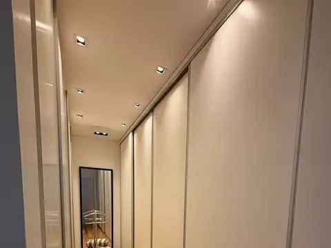 Casa 7 ambientes con 5 baños