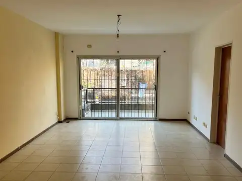 Departamento Alquiler 2 amb, Patio, Balcón, Coghlan